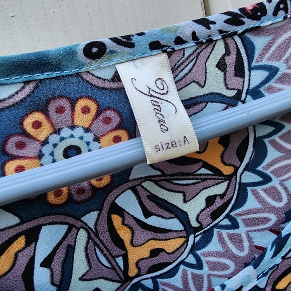 Yincro Swimsuit Cover Size A 100% polyester Multicolor Mandala print - Picture 2 of 9